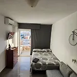 Apartment With Pool And Internet Fiber