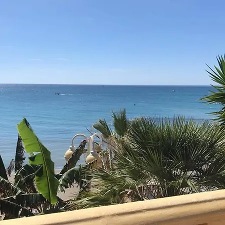 With Pool And Internet Fiber