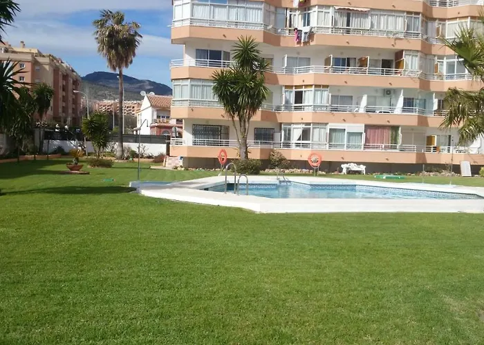 With Pool And Internet Fiber דירה *